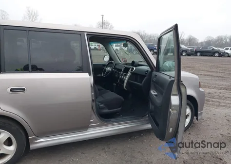 2004 Scion Xb из США, поврежденный, VIN JTLKT324840168383